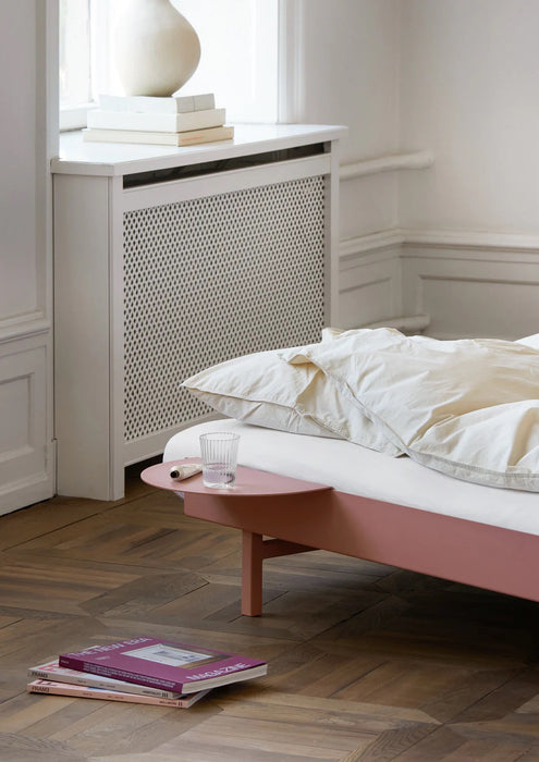 MOEBE bed