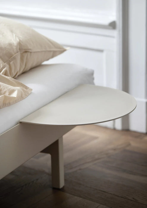 MOEBE bed