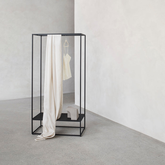 Grid coat stand